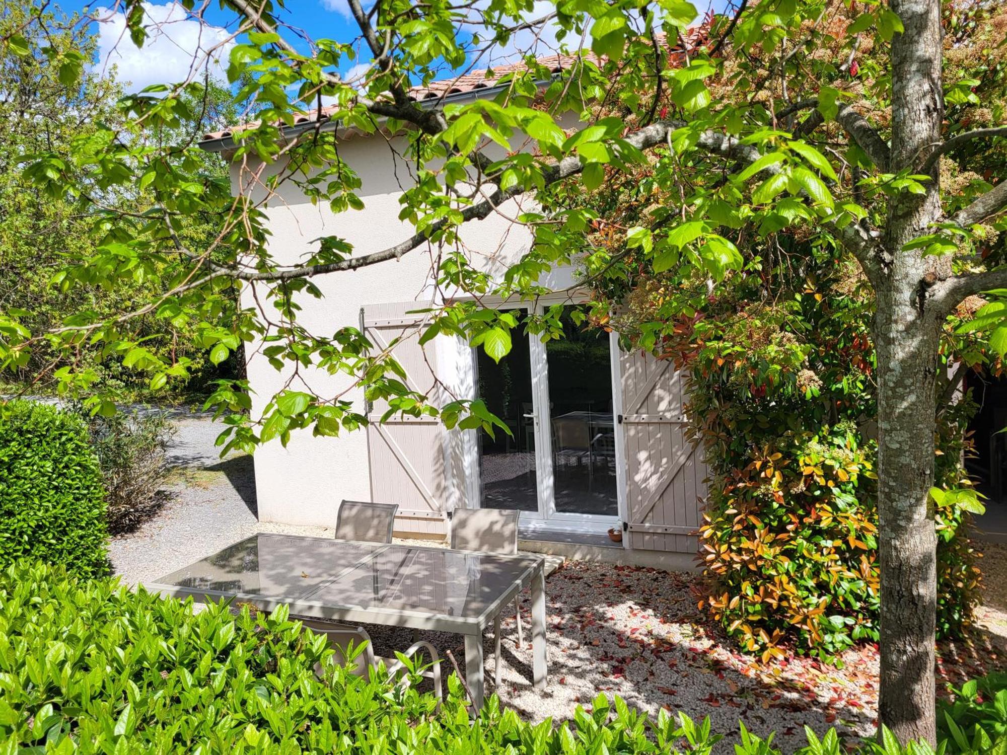 Gite Le Mas De Molines Vogue Exterior photo